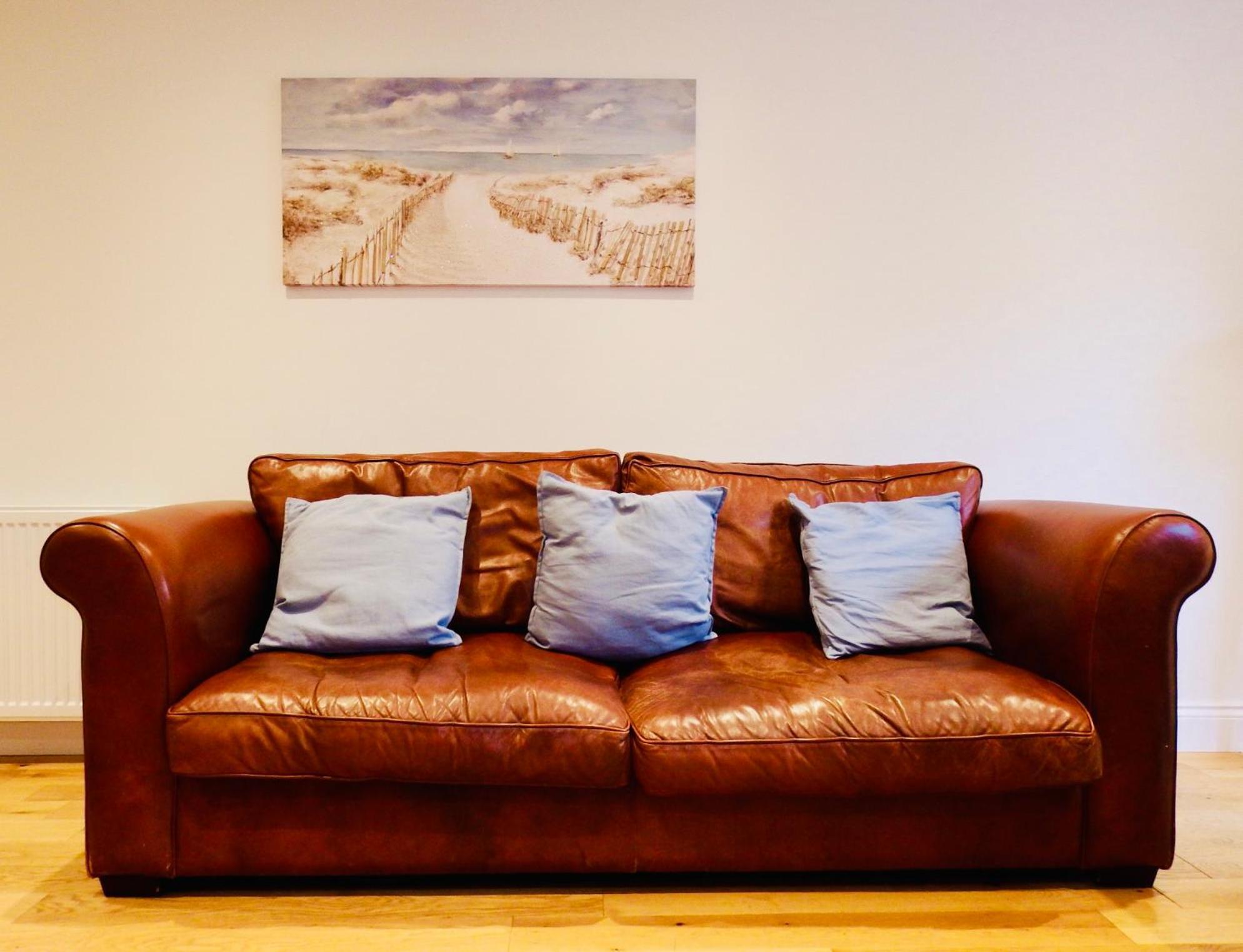 Newly Renovated 3 Bedroom Victorian Detached House ボーンマス エクステリア 写真
