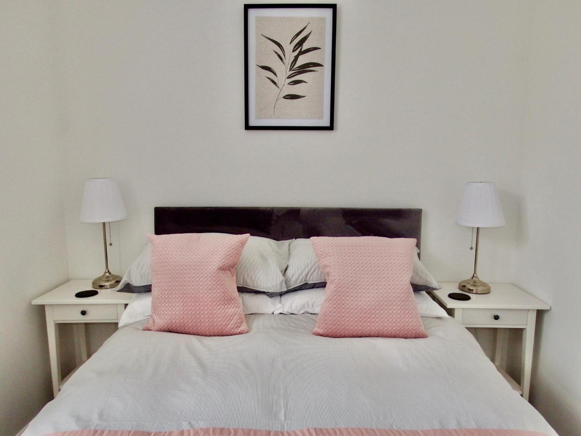 Newly Renovated 3 Bedroom Victorian Detached House ボーンマス エクステリア 写真
